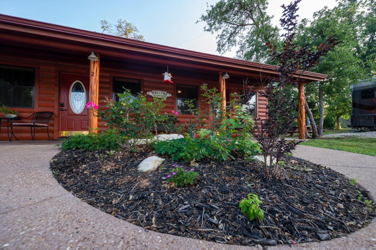 Cabin 1 Rental 15 Minutes From Magnolia And Baylor เวโก ภายนอก รูปภาพ