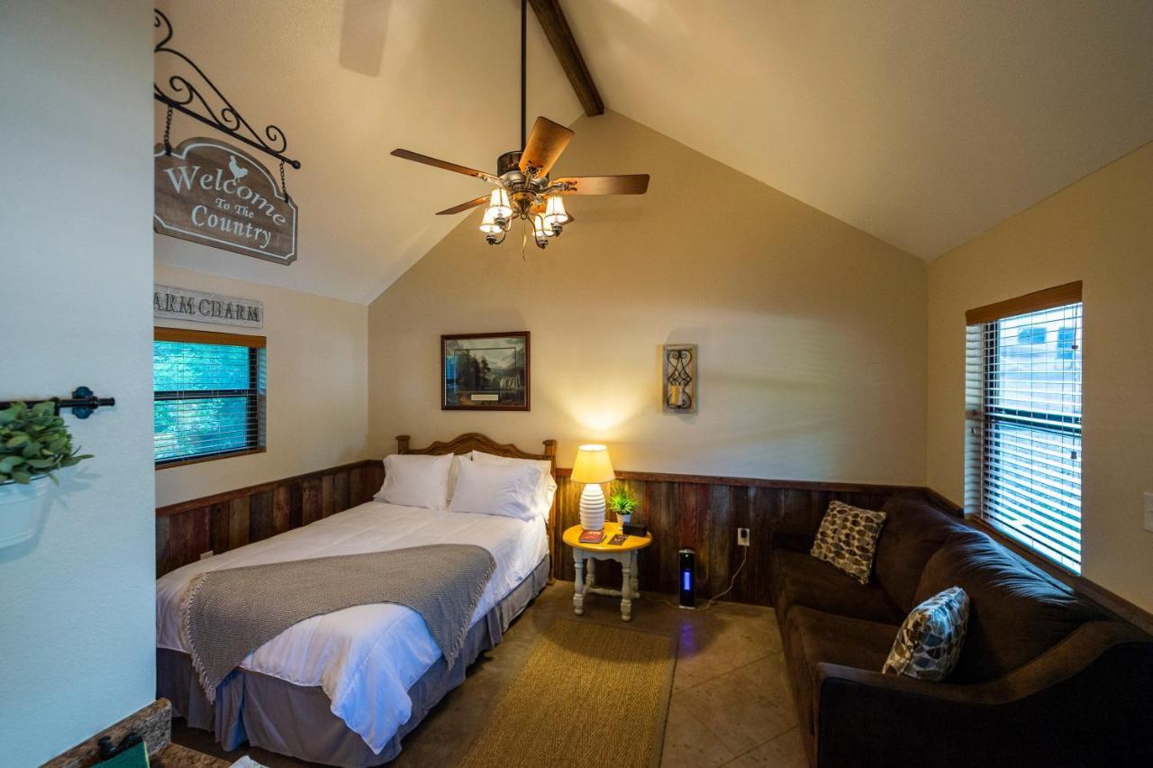 Cabin 1 Rental 15 Minutes From Magnolia And Baylor เวโก ภายนอก รูปภาพ