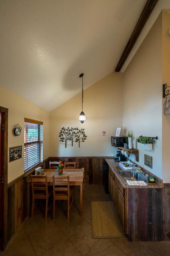 Cabin 1 Rental 15 Minutes From Magnolia And Baylor เวโก ภายนอก รูปภาพ