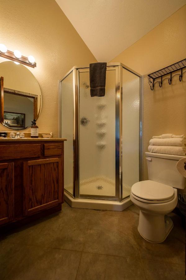 Cabin 1 Rental 15 Minutes From Magnolia And Baylor เวโก ภายนอก รูปภาพ